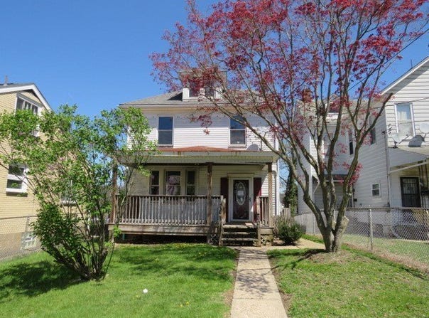 606 Crest Ave, Charleroi, PA 15022
