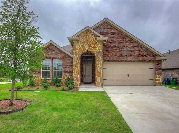 203 Gatecrest Drive, Fate, TX 75087