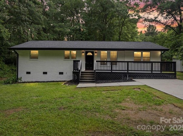 704 W Border Street, Dallas, NC 28034