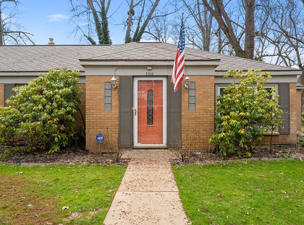 2816 Seamers Street, Kalamazoo, MI 49048