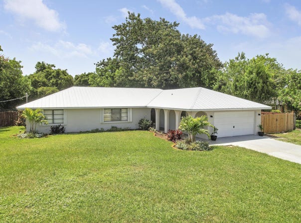 2151 SE Abcor Road, Port Saint Lucie, FL 34952