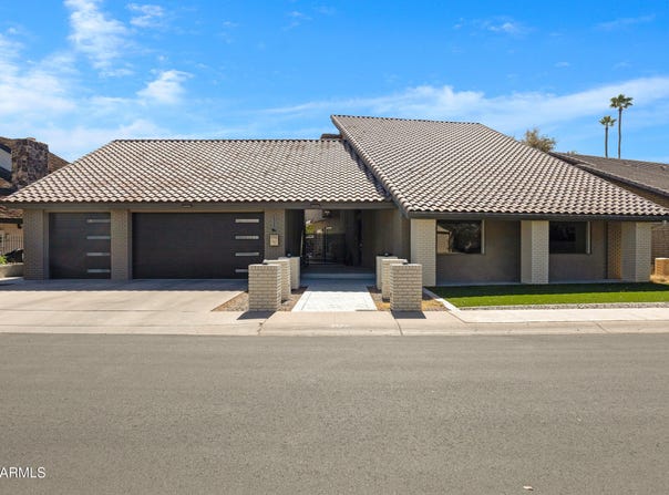 1323 E WHALERS Way, Tempe, AZ 85283