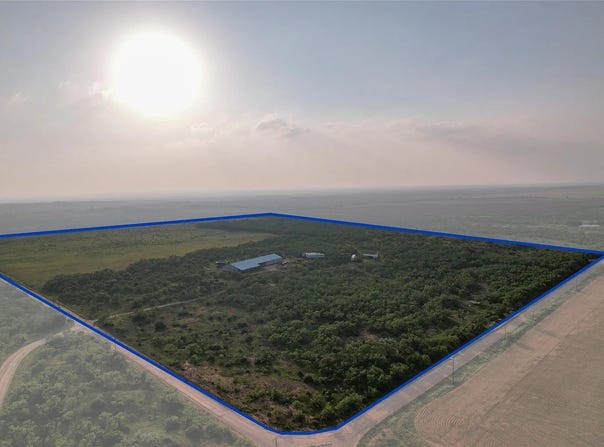 14867 County Rd 407, Trent, TX 79561