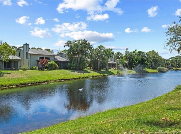 912 NE Sandalwood Place, Jensen Beach, FL 34957