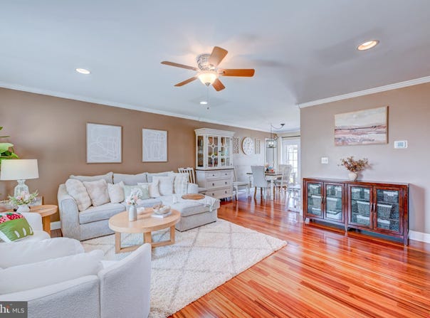168 CRABTREE DRIVE, LEVITTOWN, PA 19055