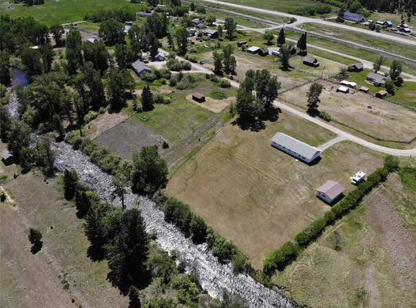 403 Cottonwood Lane, Elliston, MT 59728