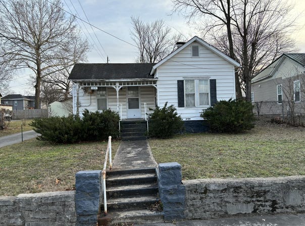 414 Pine Street, Carthage, MO 64836