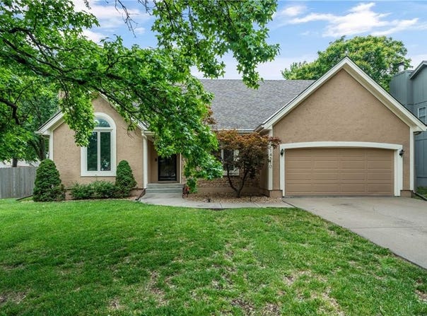 14510 S Ashton Street, Olathe, KS 66062