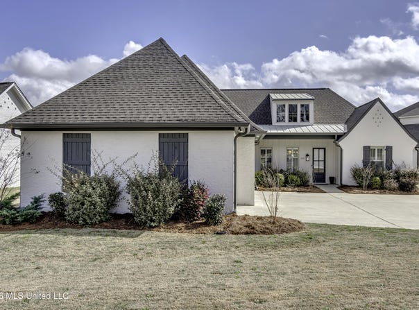 200 Herons Bay Circle, Madison, MS 39110