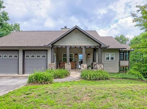 990 Hickory Nut Mountain Road, Tallulah Falls, GA 30573