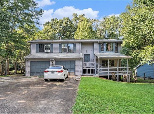2822 Woodhollow Lane, Jonesboro, GA 30236