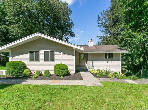 41 Old Deer Park Road, Katonah, NY 10536
