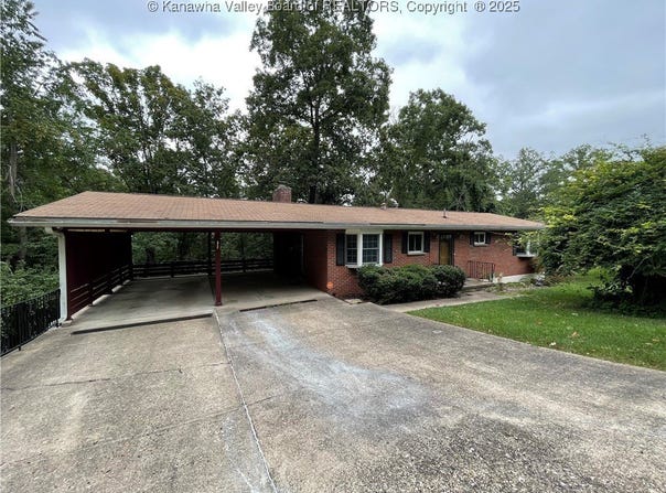 1201 Shady Way, South Charleston, WV 25309