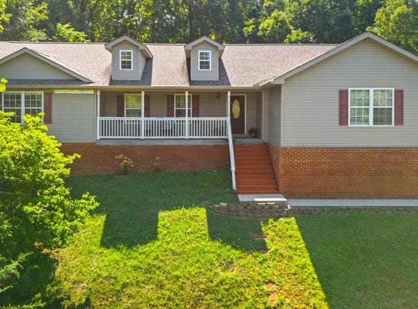 631 Rock House Road, Kodak, TN 37764