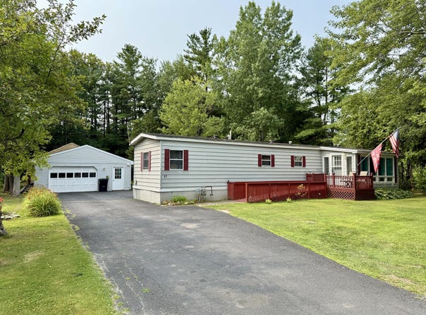 17 Honey Drive, Plattsburgh, NY 12901