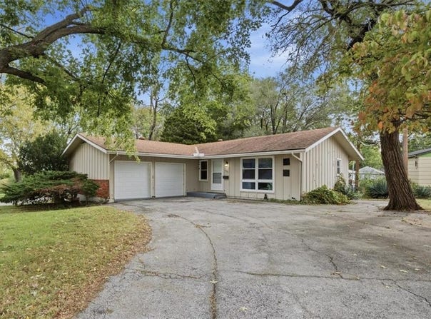 3501 Woodbury Street, Independence, MO 64055
