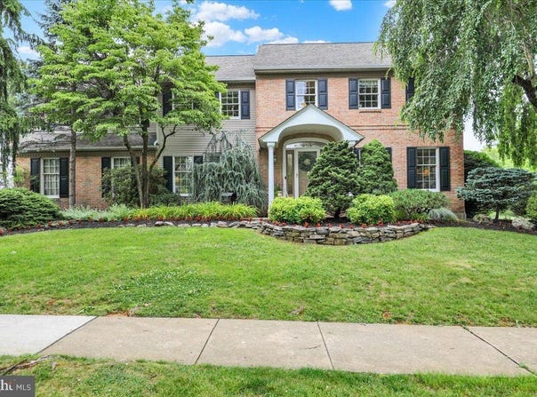 225 LOGAN Avenue, WYOMISSING, PA 19610