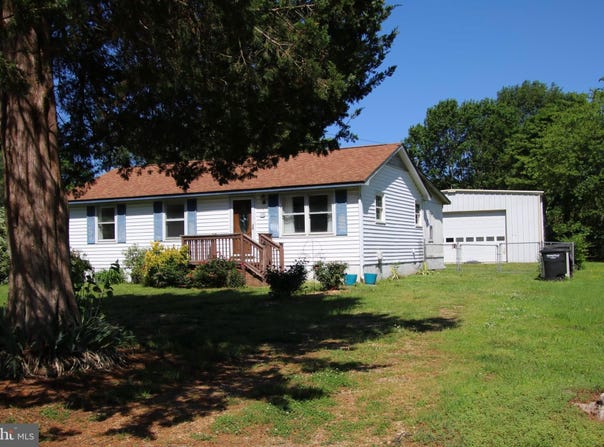 211 MIMOSA AVENUE, COLONIAL BEACH, VA 22443