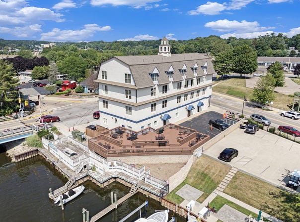 532 Dyckman Avenue, South Haven, MI 49090