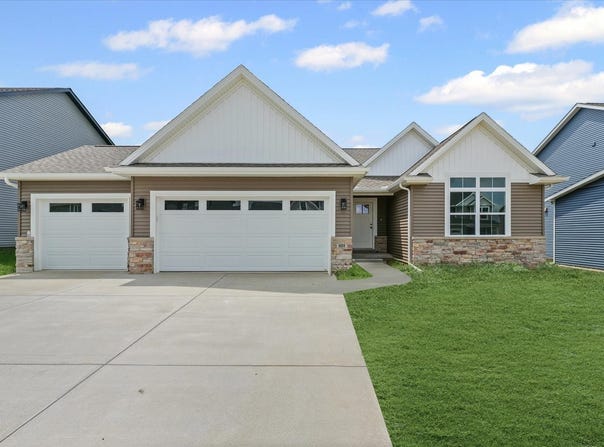 603 Wheatley Drive, Mahomet, IL 61853
