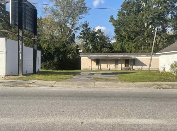 220 W Main St., Andrews, SC 29510