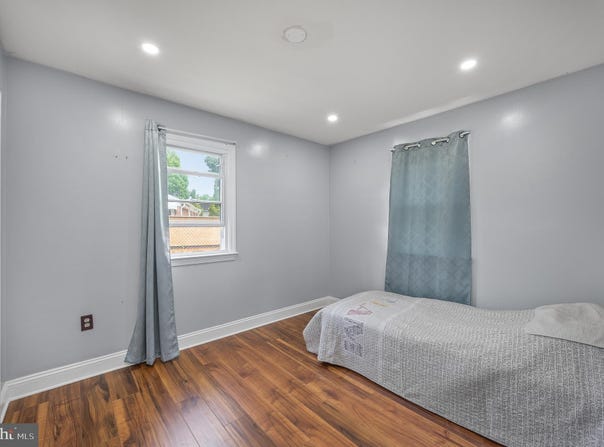 108 E FRANKLIN AVENUE, BEVERLY, NJ 08010