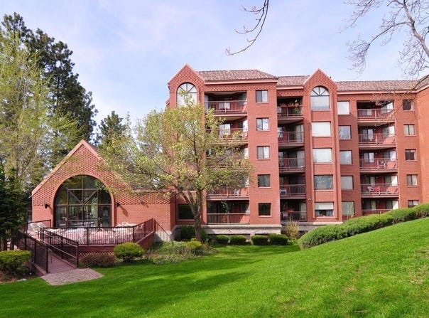 221 E Rockwood Blvd, Spokane, WA 99202-0000