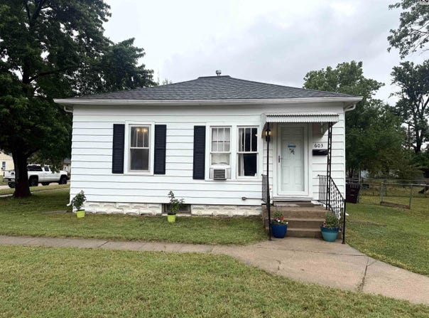 603 E 1st St, McPherson, KS 67502