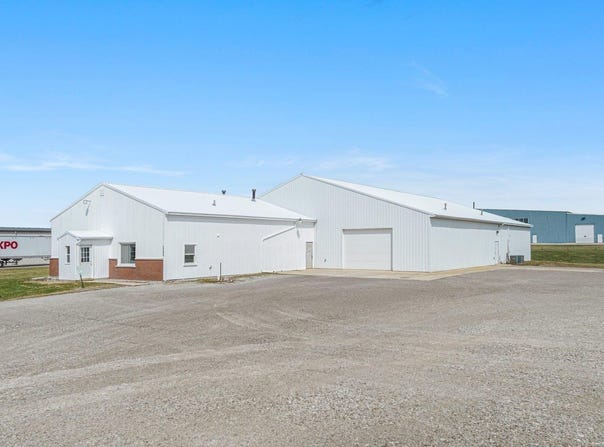 2299 E Business 30, Columbia City, IN 46725-8426