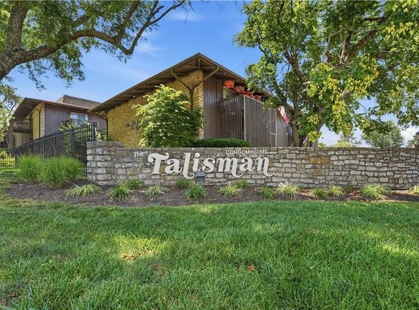 408 W 104th Street, Kansas City, MO 64114