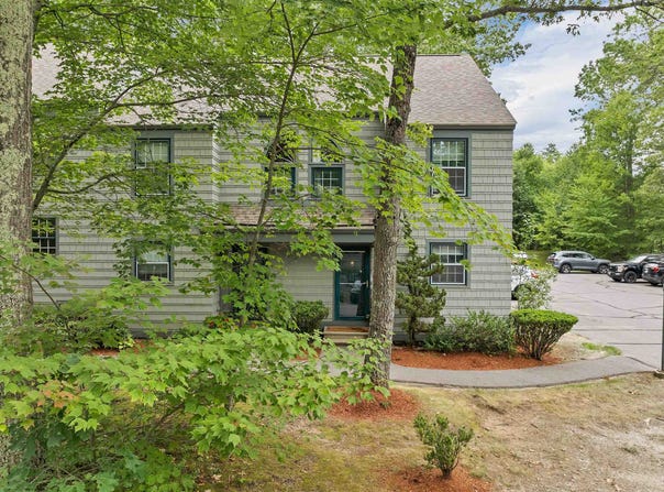 1465 Hooksett Road, Hooksett, NH 03106