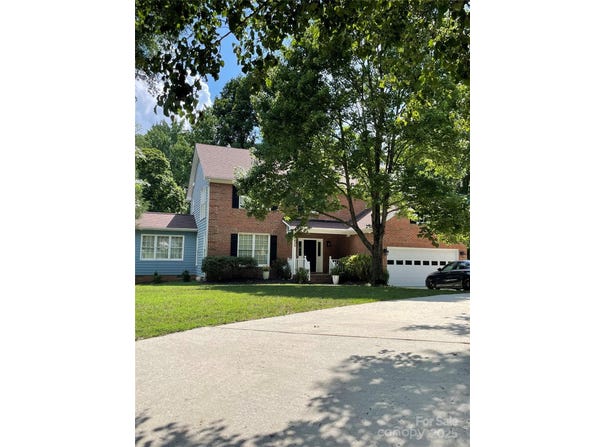 2836 Pickering Road, Greensboro, NC 27407