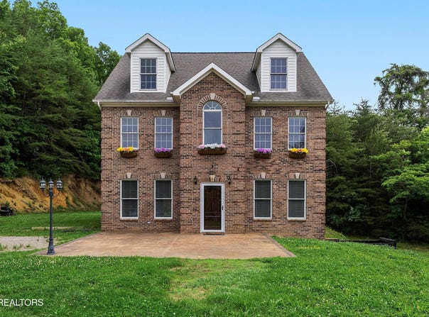 4914 Circle Rd, Corryton, TN 37721