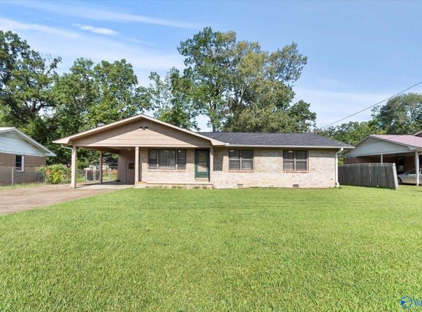 322 Sharon Street, Scottsboro, AL 35768