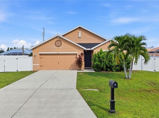 4317 SW 9th Place, Cape Coral, FL 33914