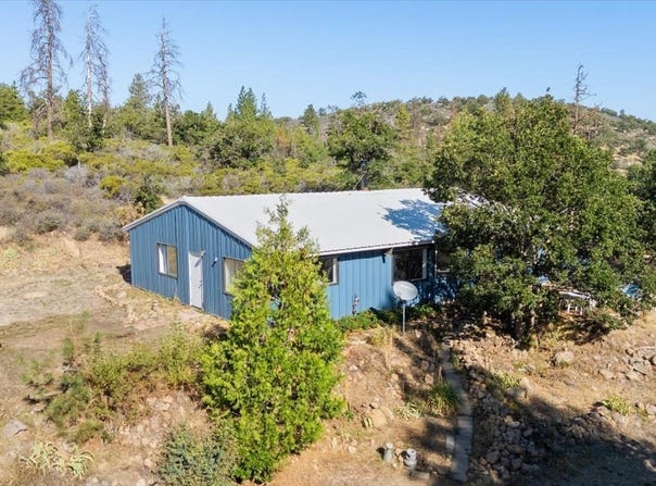 26804 Edgewood Rd, Weed, CA 96094