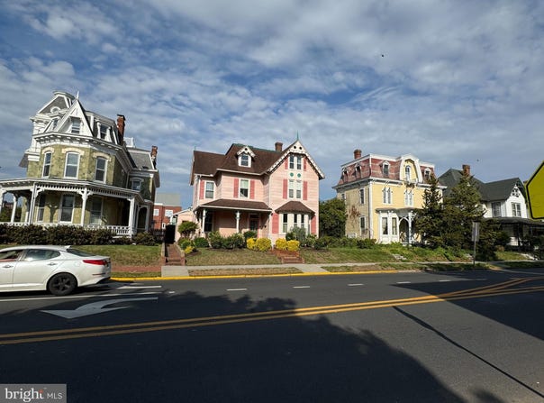 10 N STATE STREET, DOVER, DE 19901