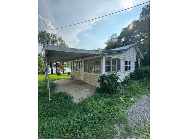 36 High Street, Thornville, OH 43076