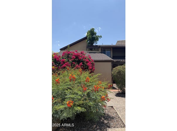 719 E ORANGEWOOD Avenue, Phoenix, AZ 85020