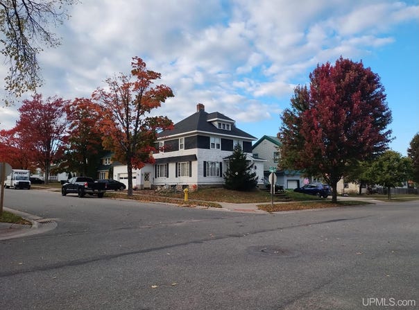 323 Maple, Munising, MI 49862