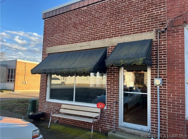 302 W 2nd st, Stover, MO 65078