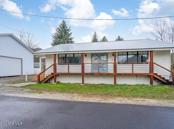 807 E Garden Ave, Osburn, ID 83849