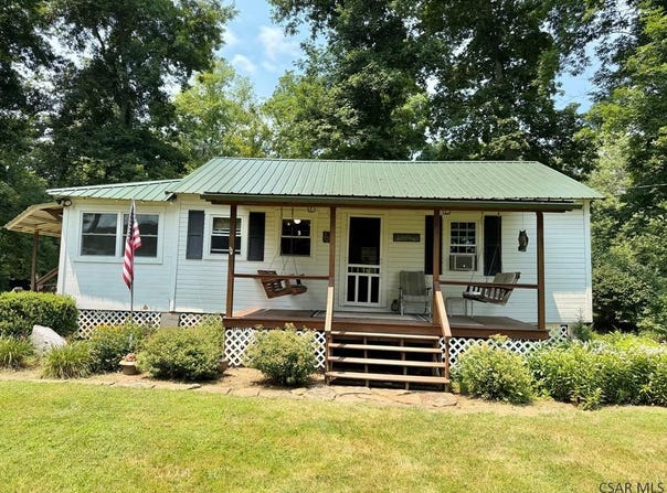 252 Roberts Way, New Paris, PA 15554