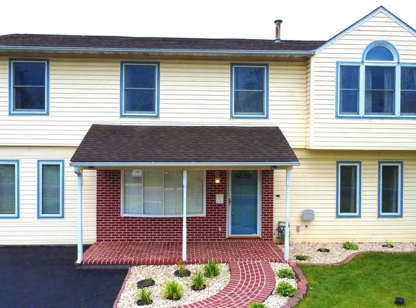 632 AUBURN ROAD, FAIRLESS HILLS, PA 19030