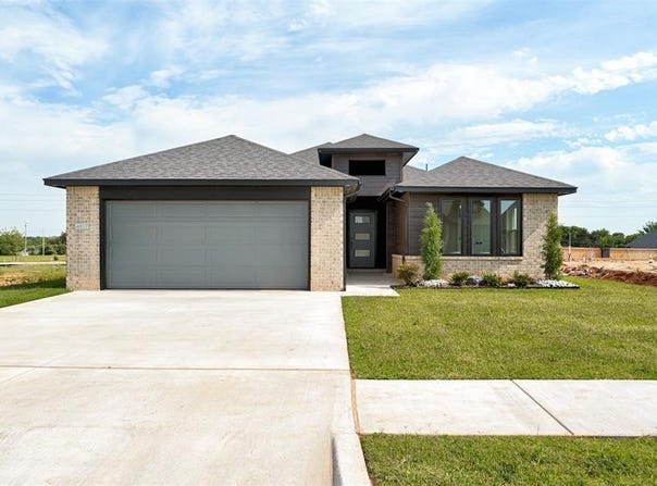 4817 Sand Lily Lane, Edmond, OK 73034