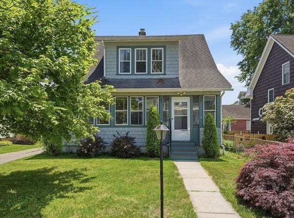 24 Thomas Ave, Holyoke, MA 01040