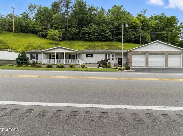 2953 US Highway 119, Pineville, KY 40977