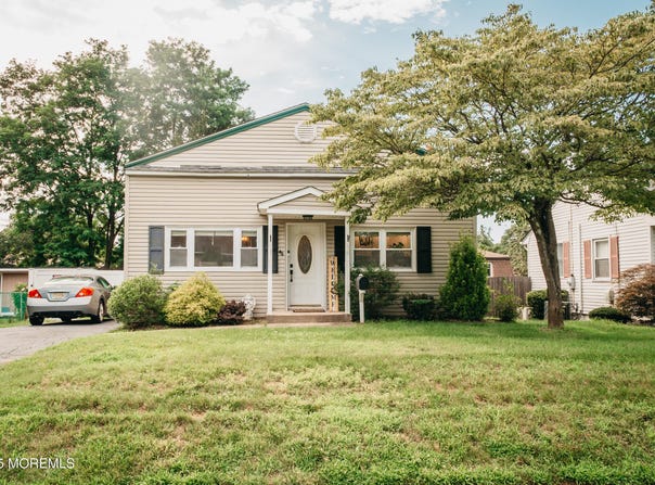 48 Forge Street, Jamesburg, NJ 08831
