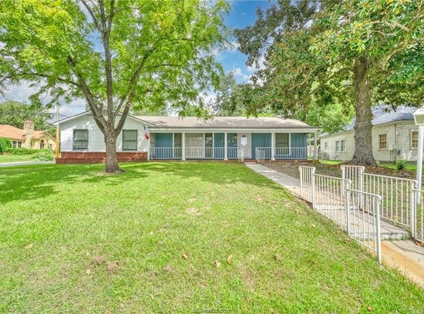 1422 21st Street, Huntsville, TX 77340