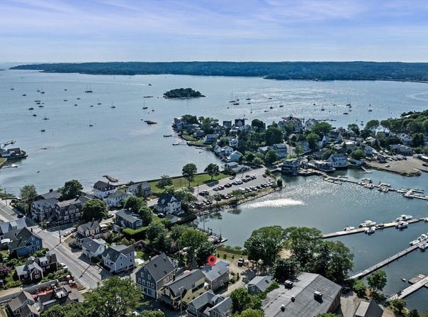 4 Fisherman Way, Gloucester, MA 01930